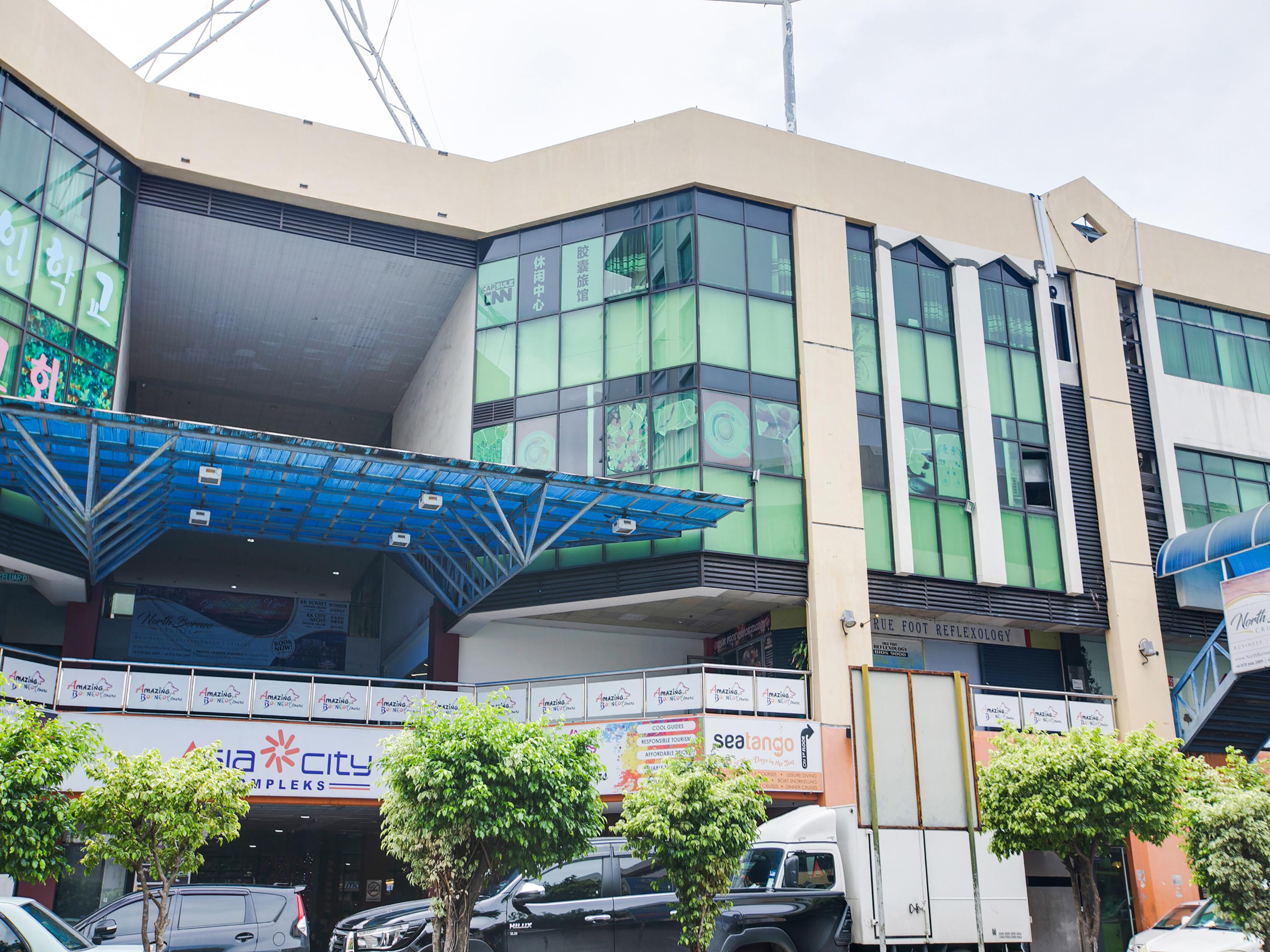 Spot On 89726 Capsule Inn Kota Kinabalu Exteriör bild