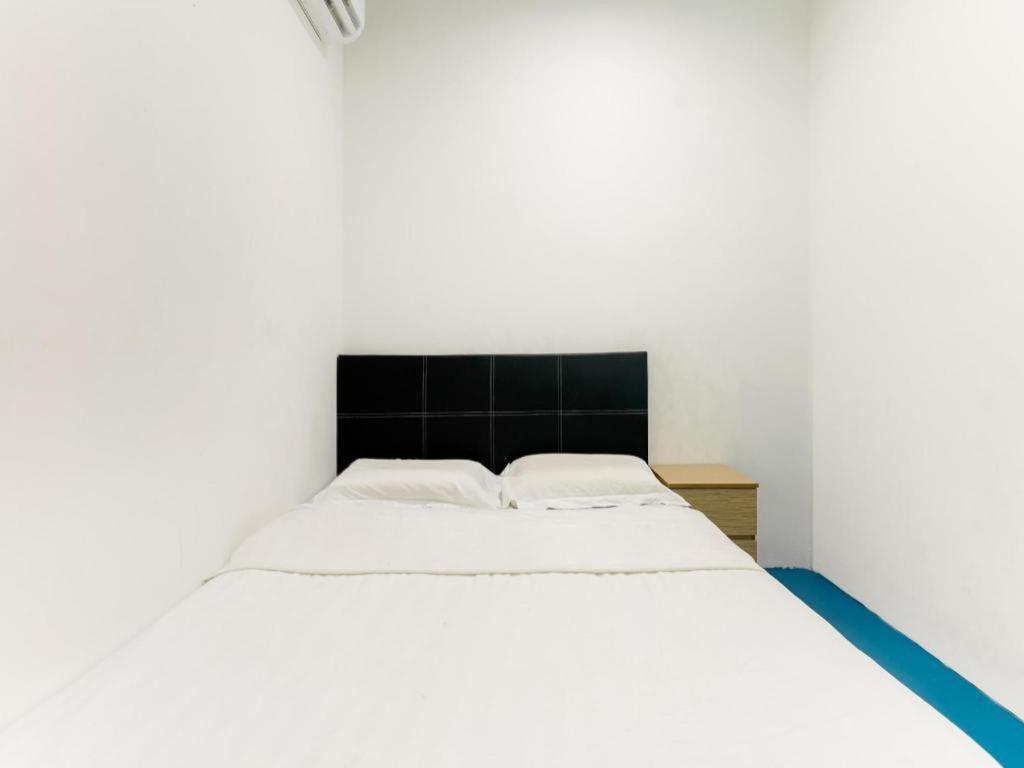 Spot On 89726 Capsule Inn Kota Kinabalu Exteriör bild
